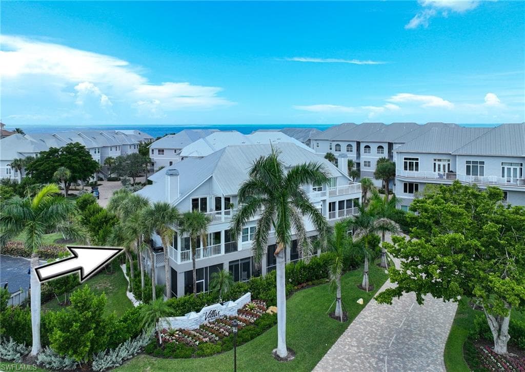 175 Barefoot Cir, Bonita Springs