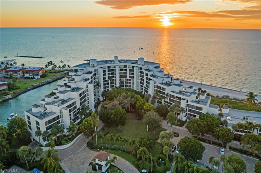 2310 Gulf Shore Blvd #112, Naples, photo 3