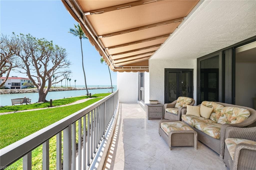 2310 Gulf Shore Blvd #112, Naples