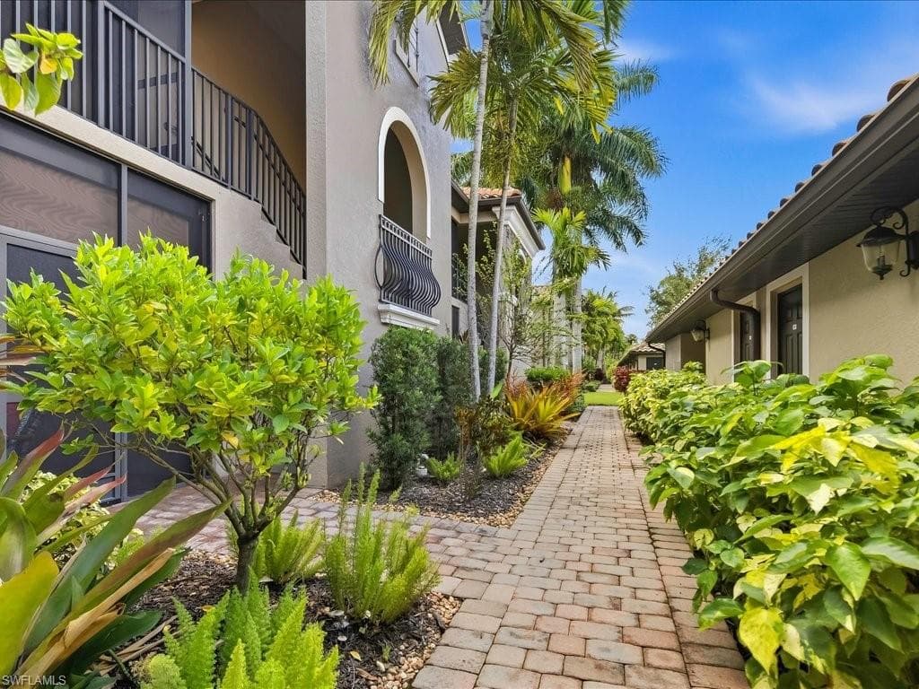 9840 Venezia Cir #815, Naples, photo 2