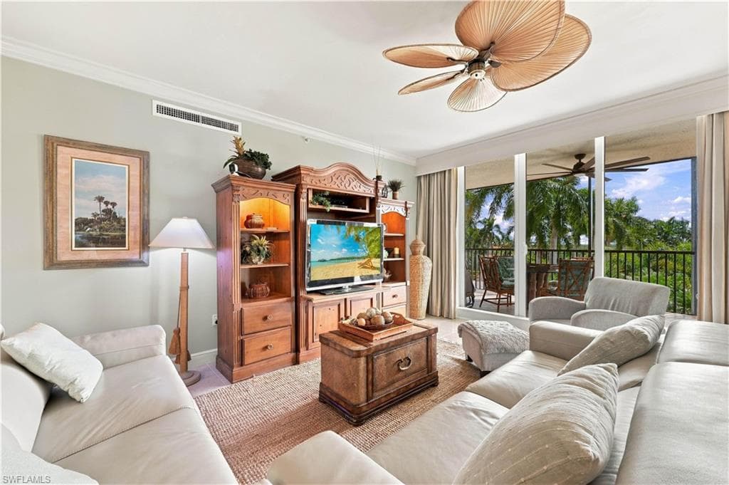 1060 Borghese Ln #205, Naples, photo 3