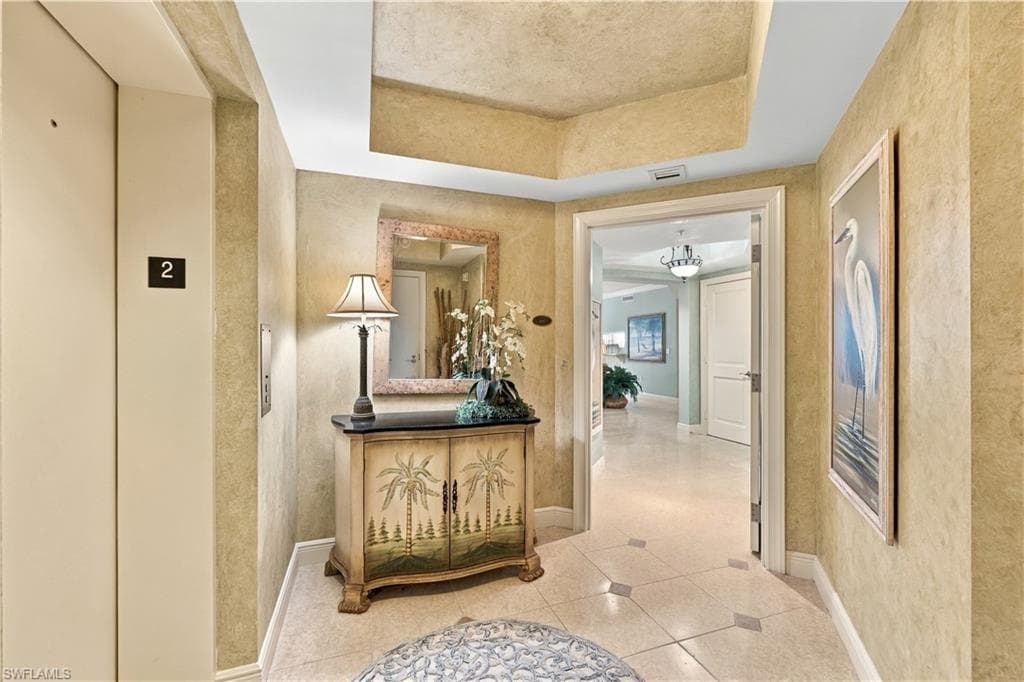 1060 Borghese Ln #205, Naples