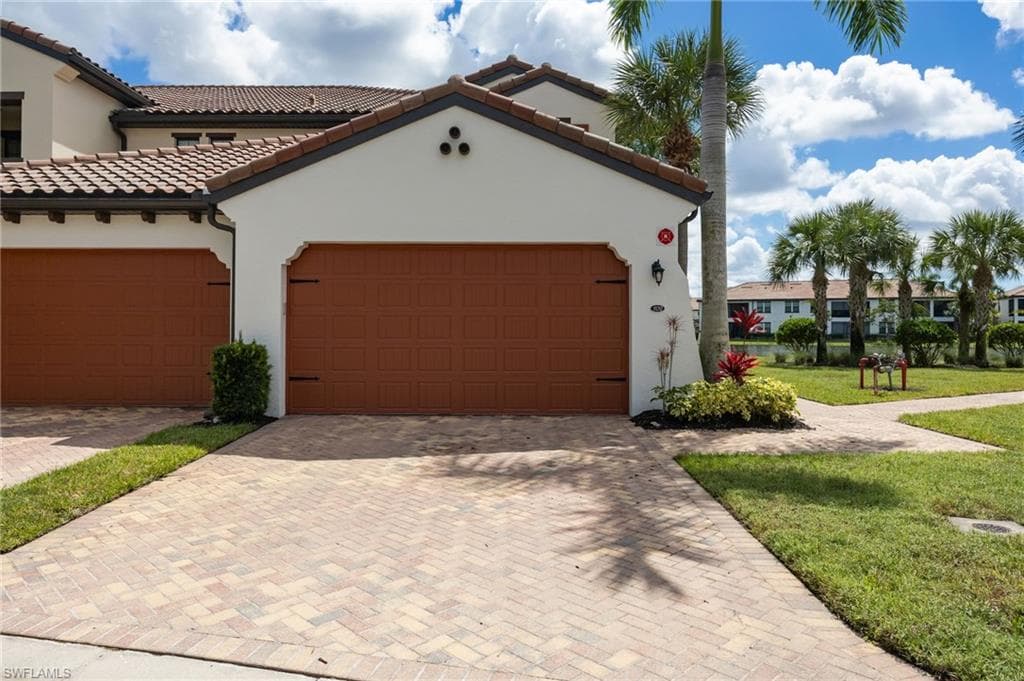 15197 Butler Lake Dr #102, Naples, photo 2