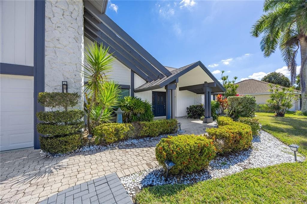 2529 Kings Lake Blvd, Naples, photo 2