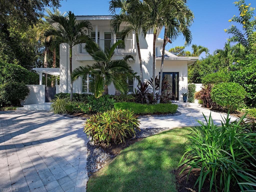 501 2nd Ave, Naples