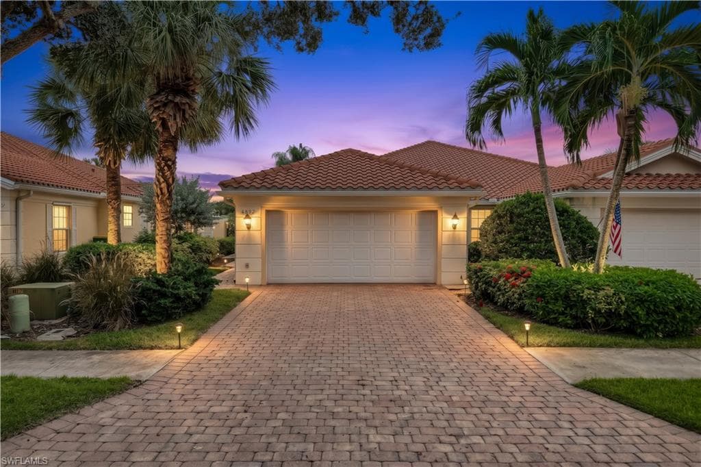 4892 Lasqueti Way, Naples, photo 2