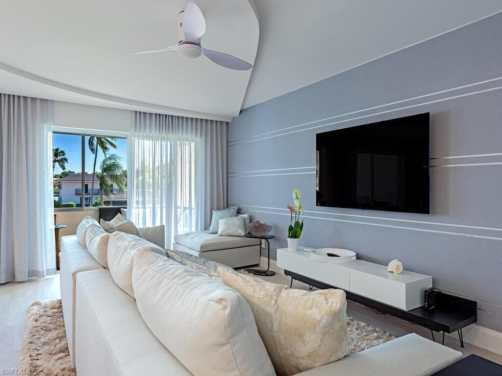 3410 Gulf Shore Blvd #202, Naples, photo 3