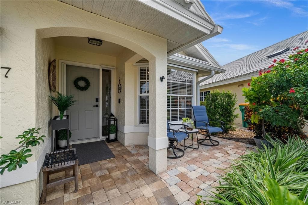 1597 Weybridge Cir #13, Naples, photo 3