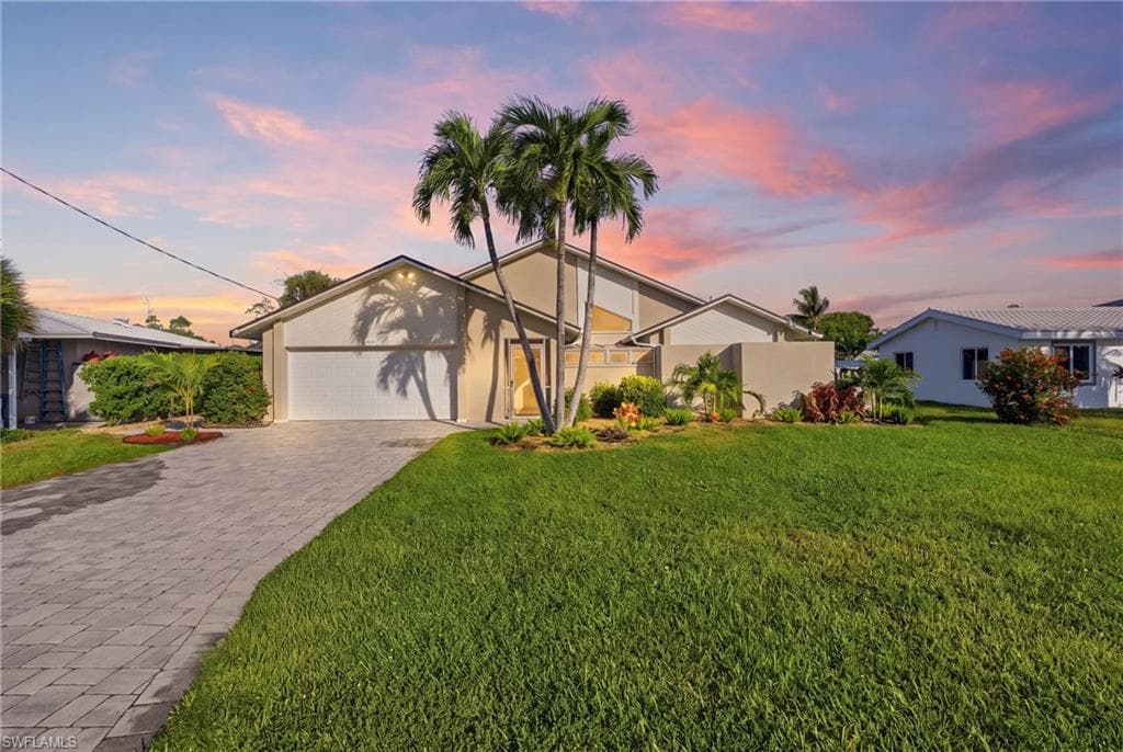323 Washington Ct, Fort Myers Beach, photo 3