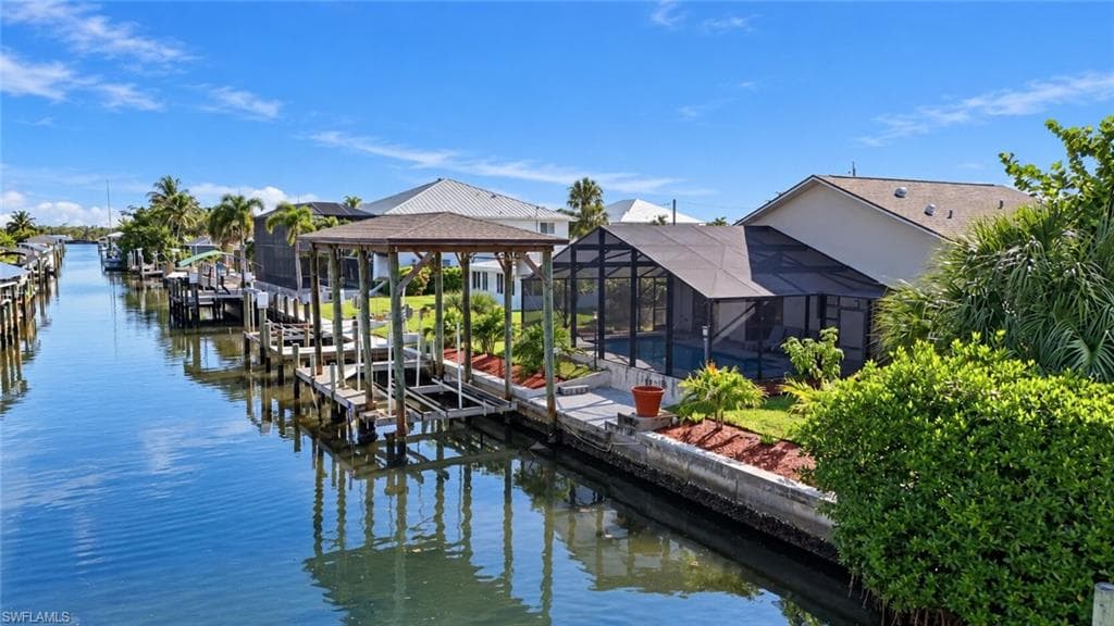323 Washington Ct, Fort Myers Beach