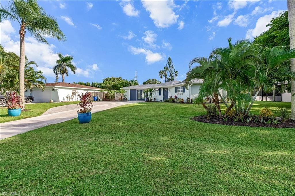 9792 Tonya Ct, Bonita Springs, photo 3