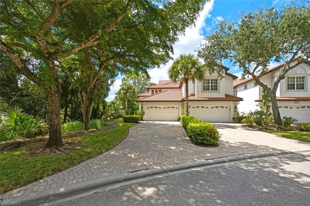 2165 Hawksridge Dr #1303, Naples