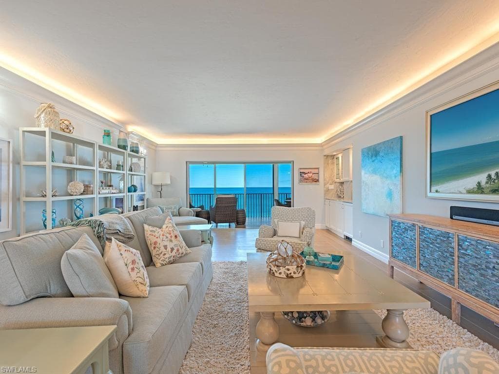 2905 Gulf Shore Blvd #803, Naples