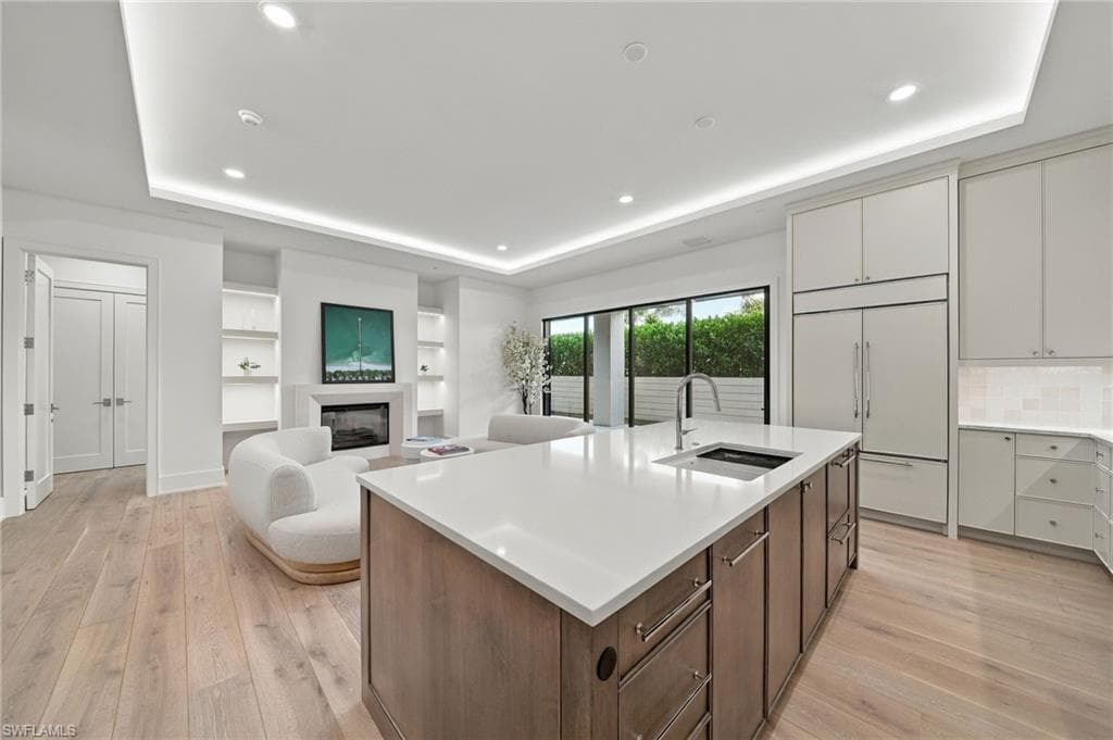 82 9th St #205, Naples, photo 3