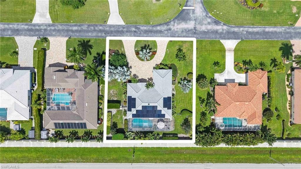 28910 Winthrop Cir, Bonita Springs, photo 3