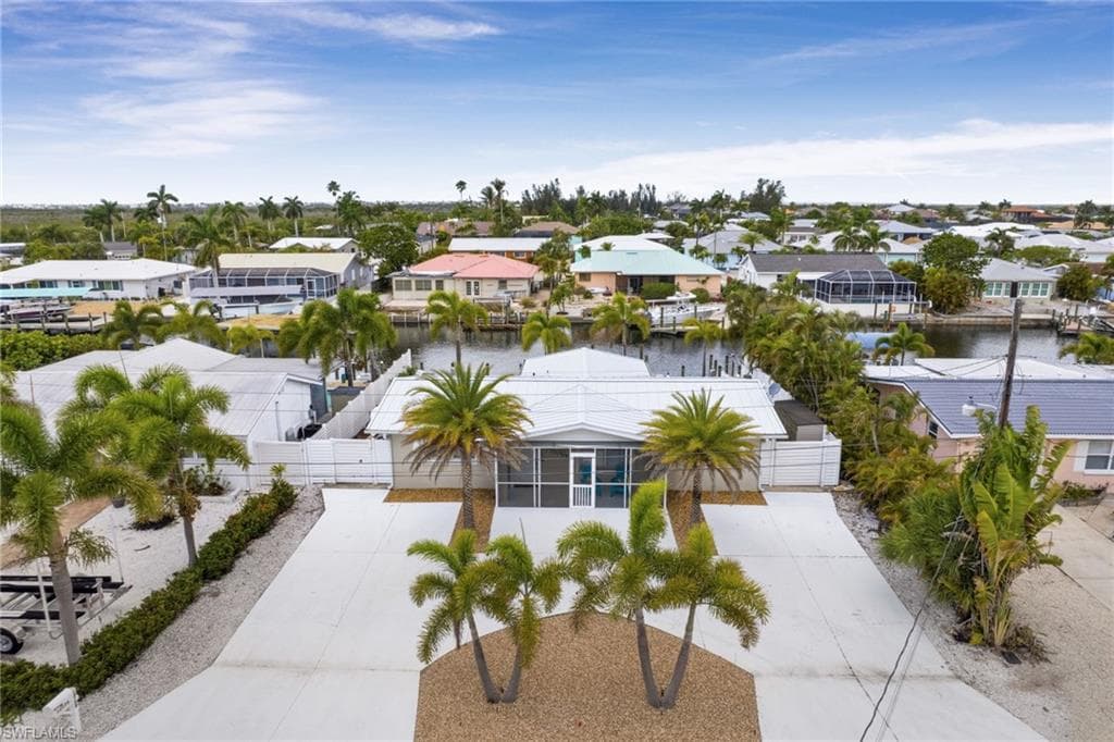 12179 Boat Shell Dr, Matlacha Isles, photo 3