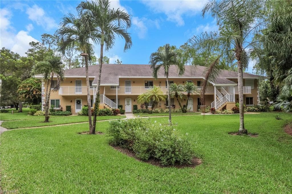 5634 Woodmere Lake Cir #b203, Naples