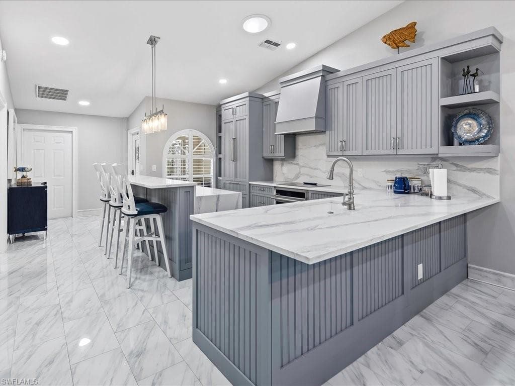 798 Wiggins Bay Dr, Naples, photo 3
