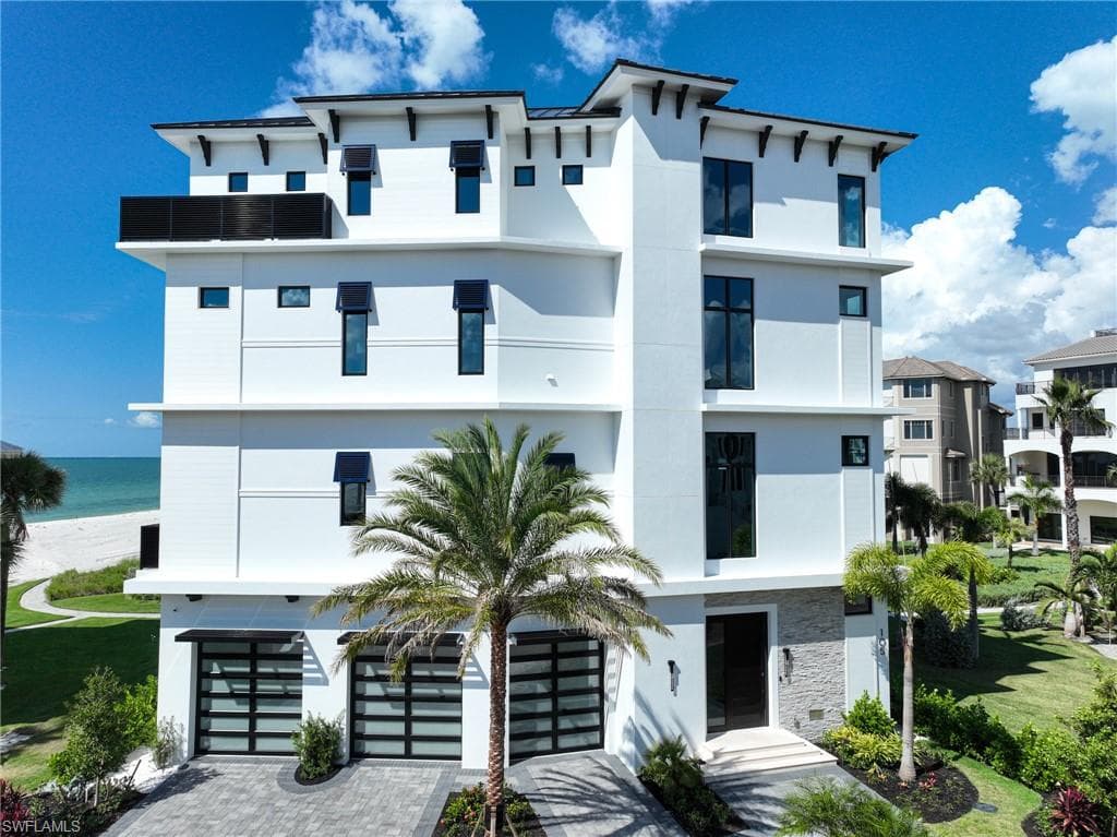 105 Saint Eustacius Ln, Bonita Springs