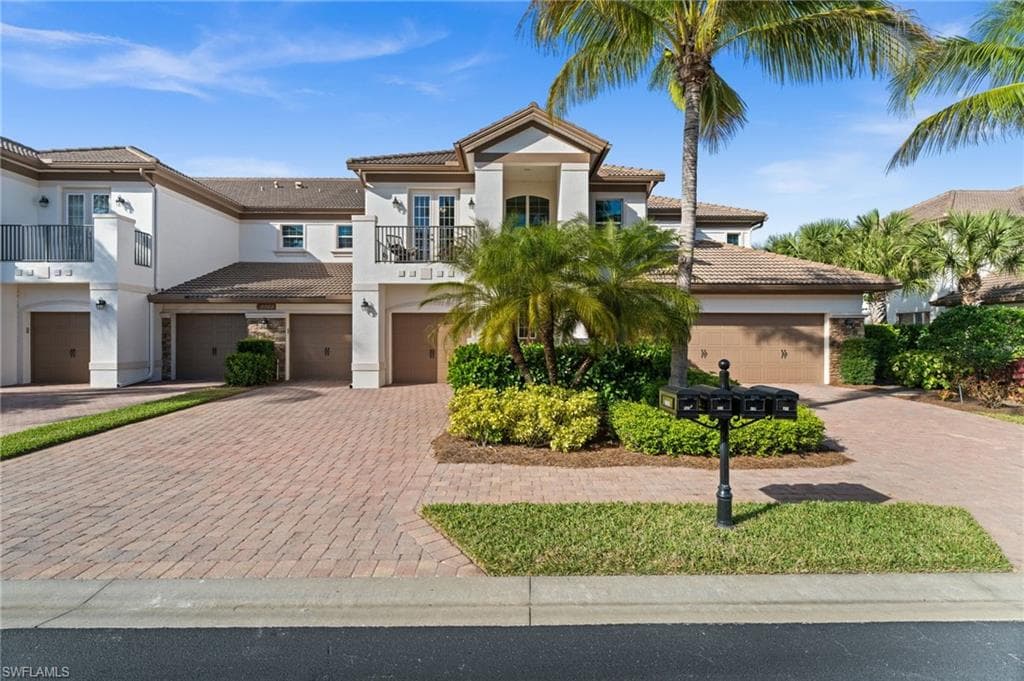 8069 Players Cove Dr #202, Naples, photo 2