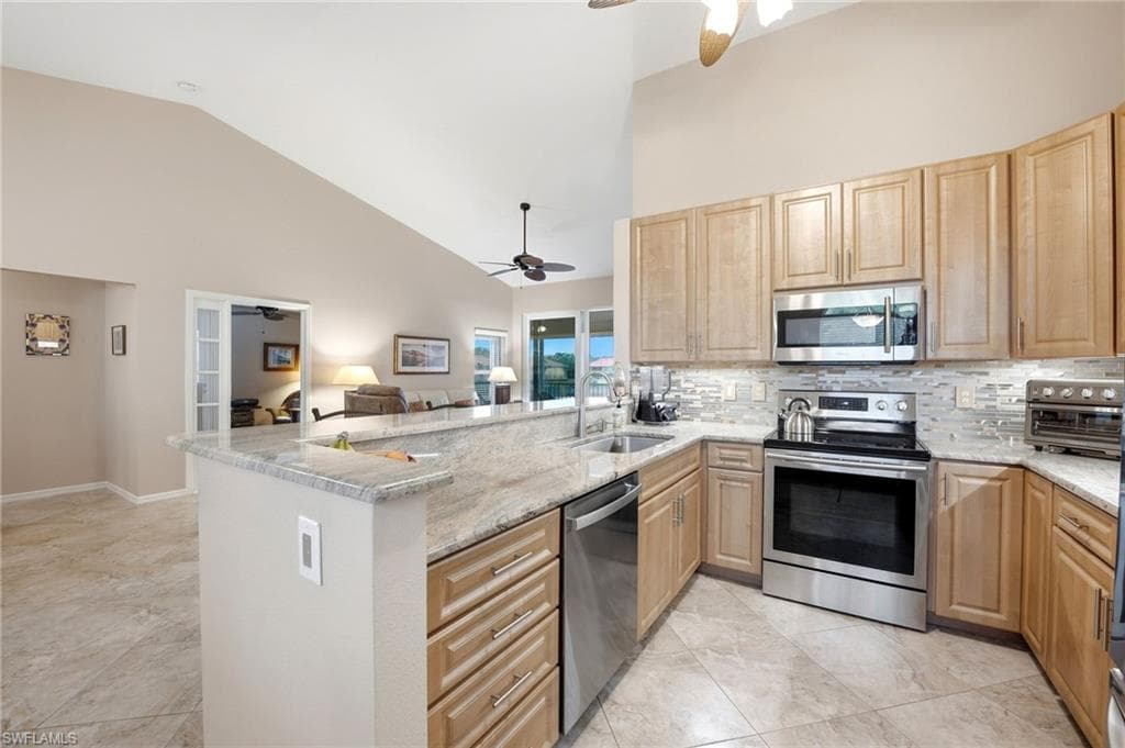 2555 Aspen Creek Ln #201, Naples