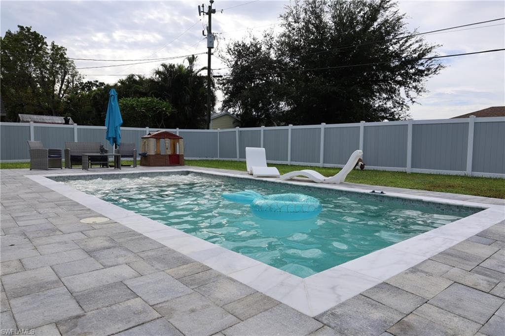 2218 4th St, Cape Coral, photo 3