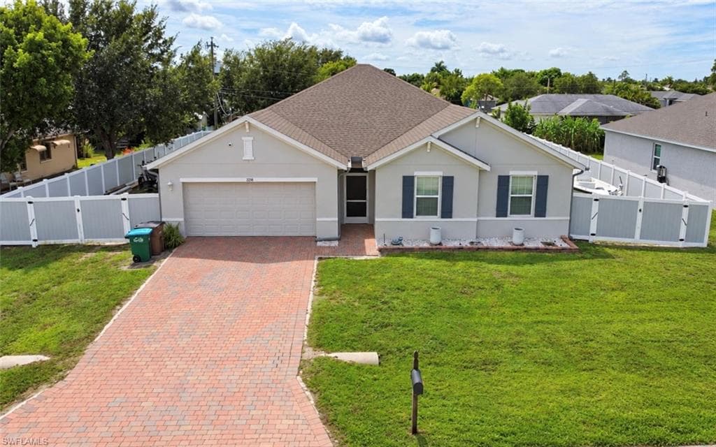 2218 4th St, Cape Coral