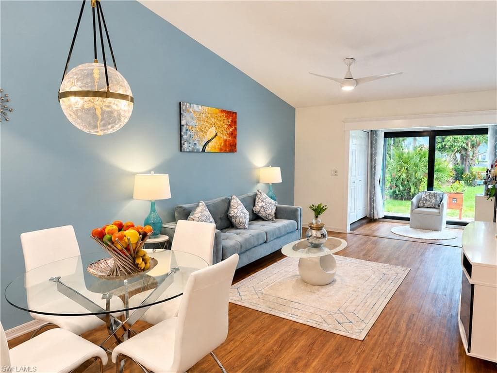 2017 Pine Isle Ln, Naples