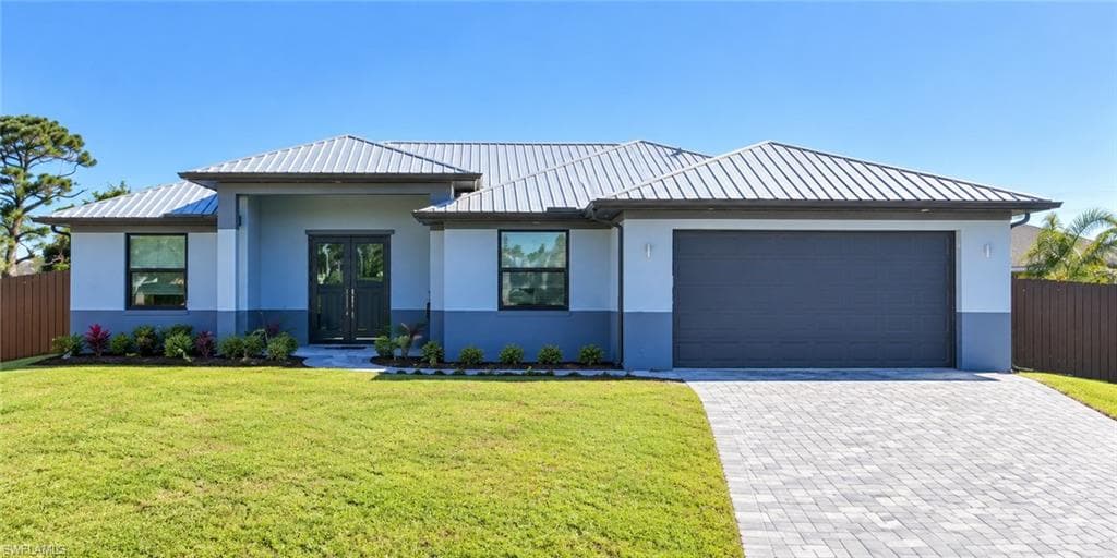 11 18th Pl, Cape Coral