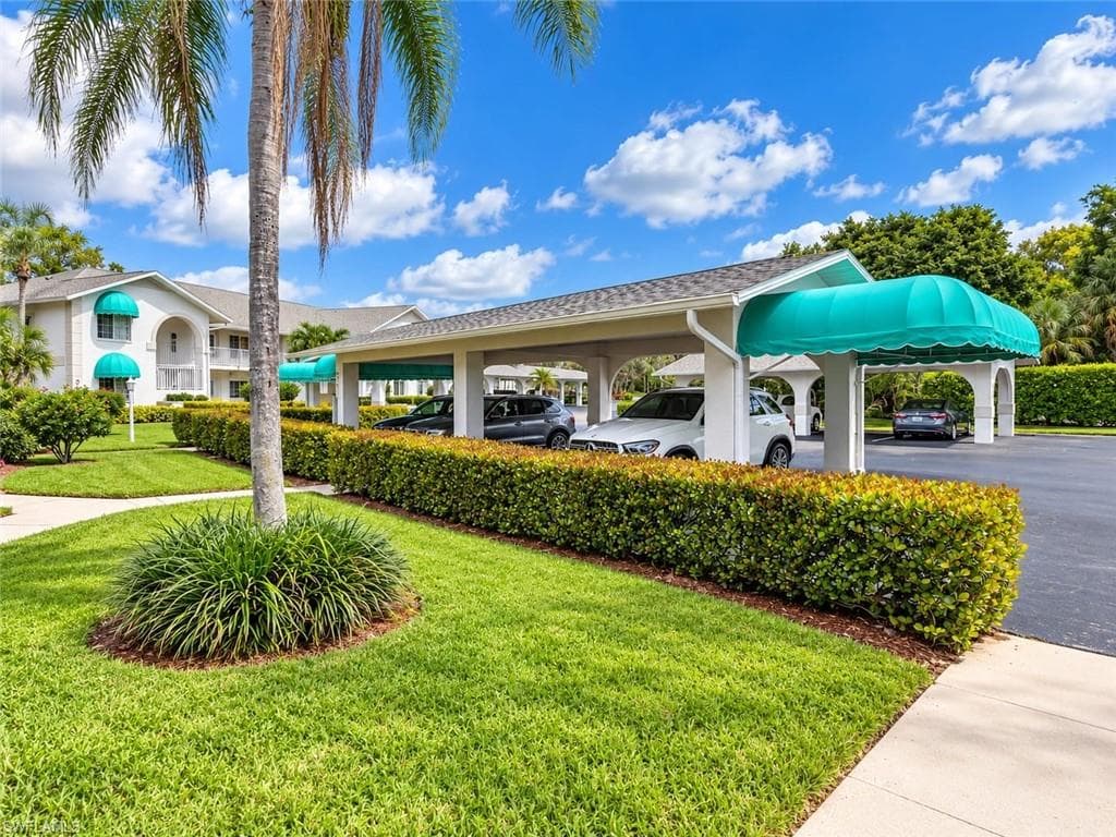 281 Gabriel Cir #6, Naples, photo 3