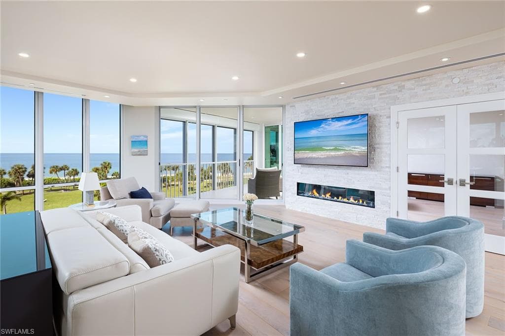 3991 Gulf Shore Blvd #301, Naples, photo 3
