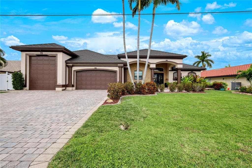 2047 28th Ter, Cape Coral