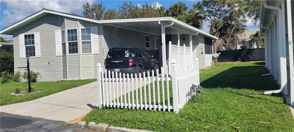24945 Windward Blvd, Bonita Springs, photo 2