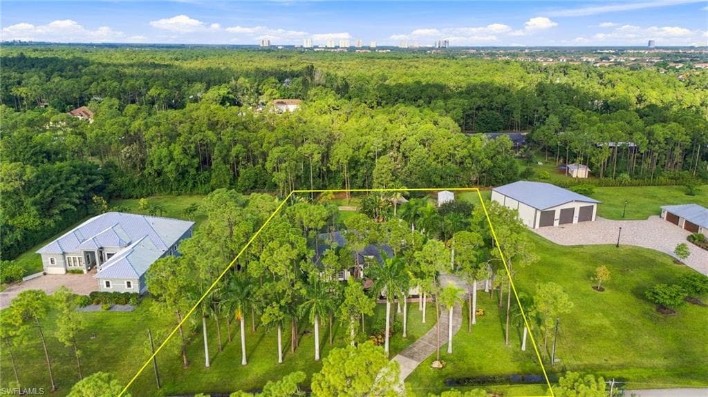 24200 Golden Eagle Ln, Bonita Springs, photo 2