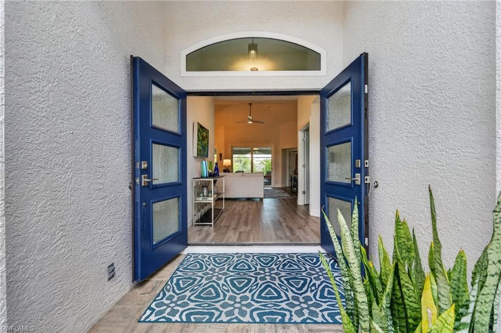 1523 Whispering Oaks Cir, Naples, photo 3
