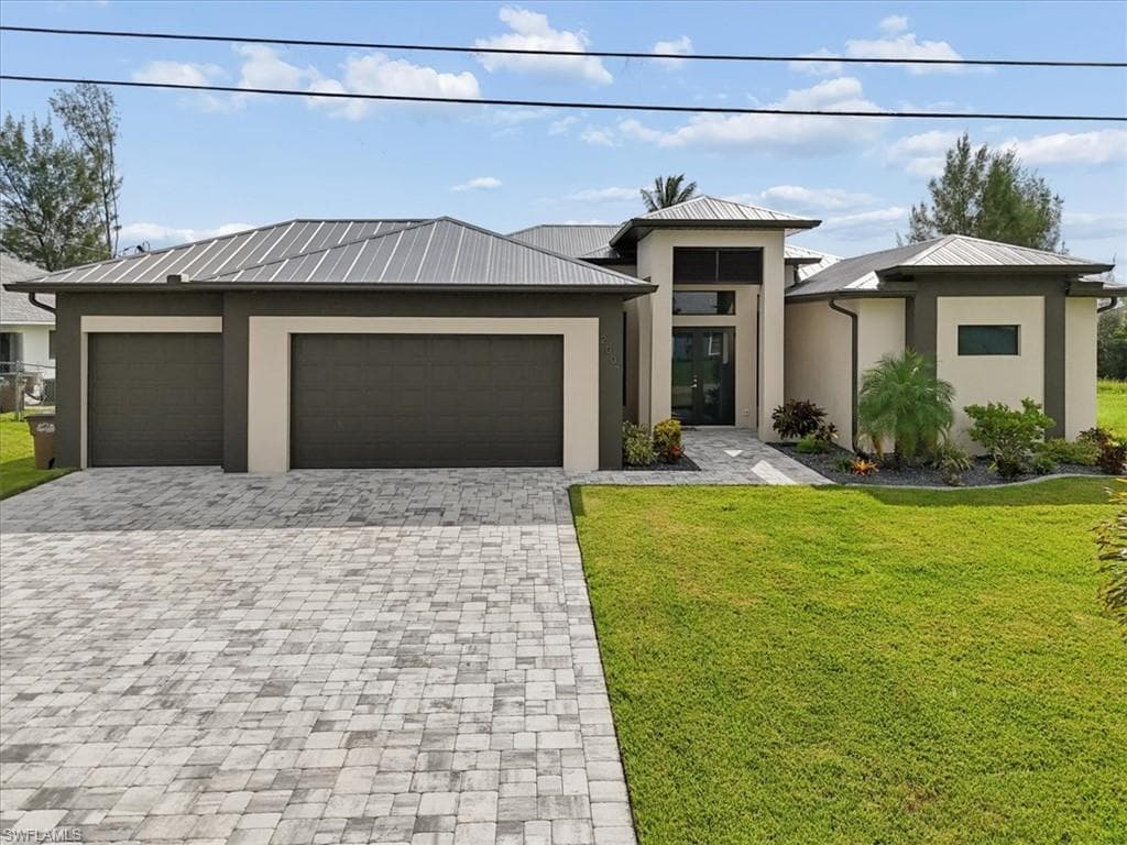 2001 8th Ct, Cape Coral, photo 2