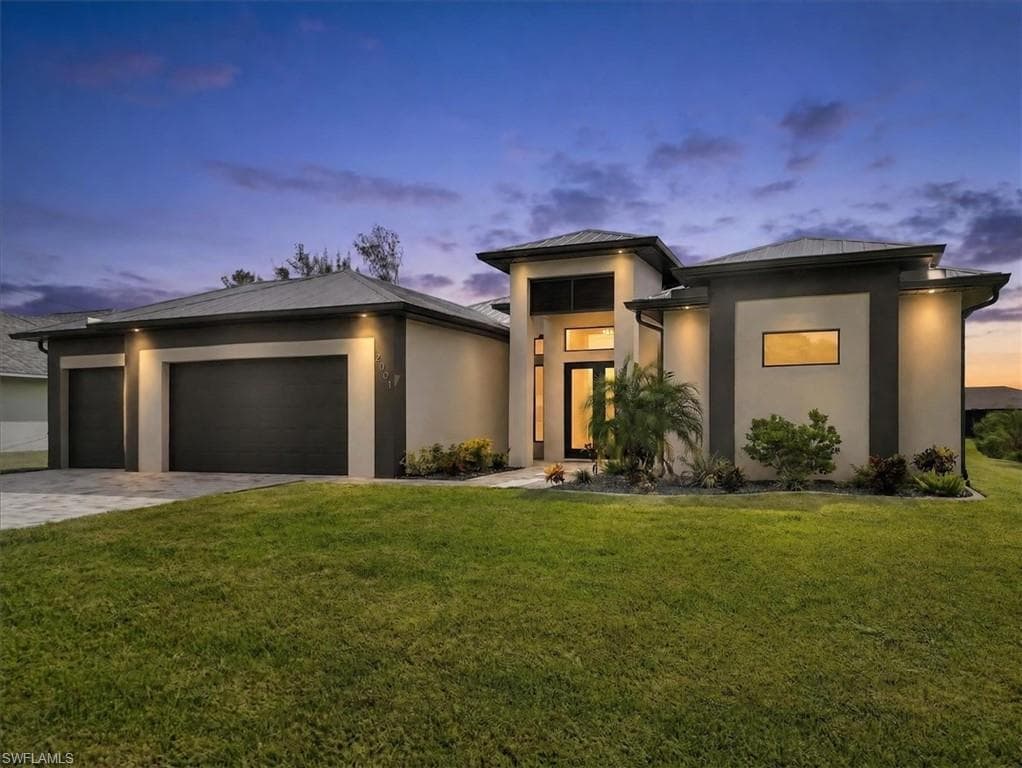 2001 8th Ct, Cape Coral