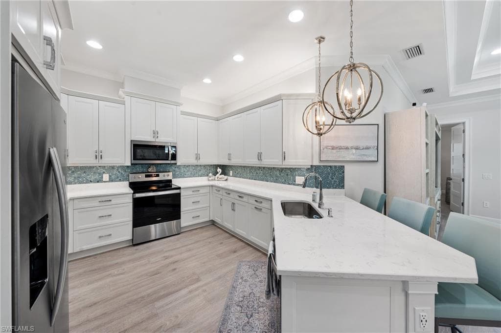8785 Yucatan Ct, Naples, photo 3