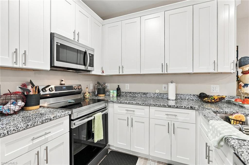 9342 Lake Abby Ln, Bonita Springs, photo 3