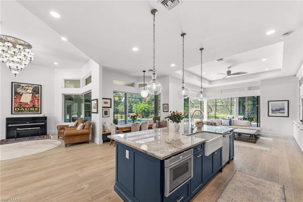 9235 The Ln, Naples