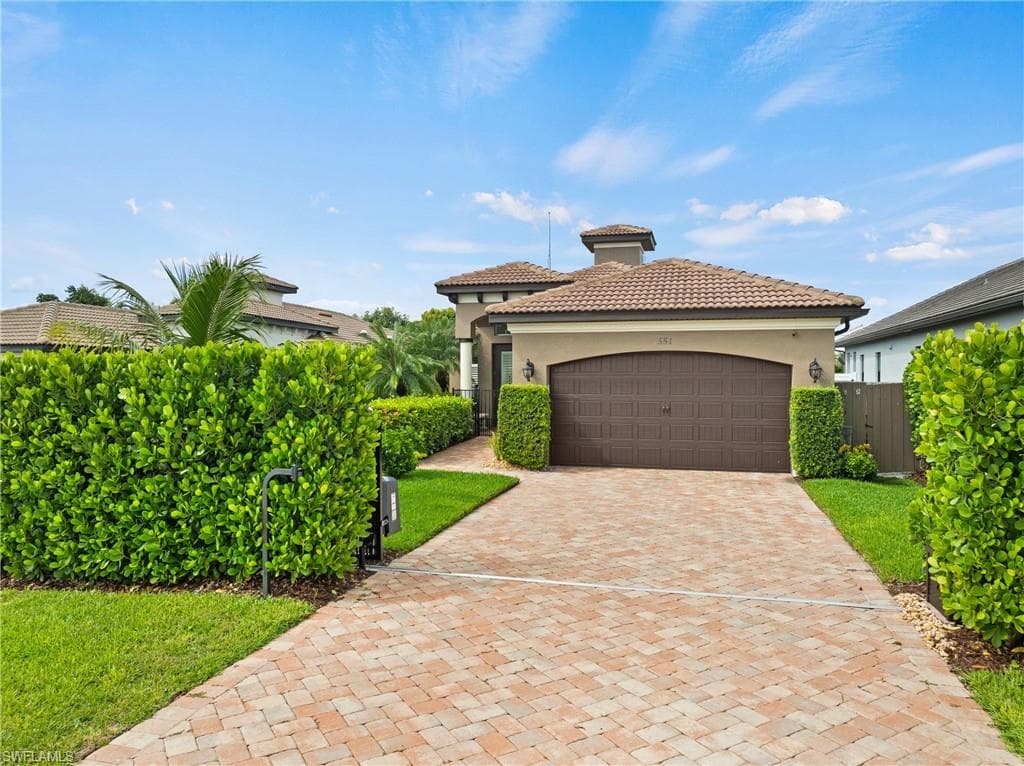 551 99th Ave, Naples
