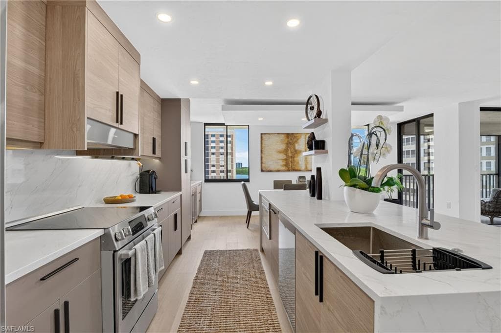 11 Bluebill Ave #606, Naples, photo 2