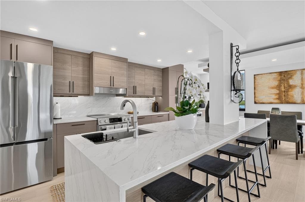 11 Bluebill Ave #606, Naples, photo 3