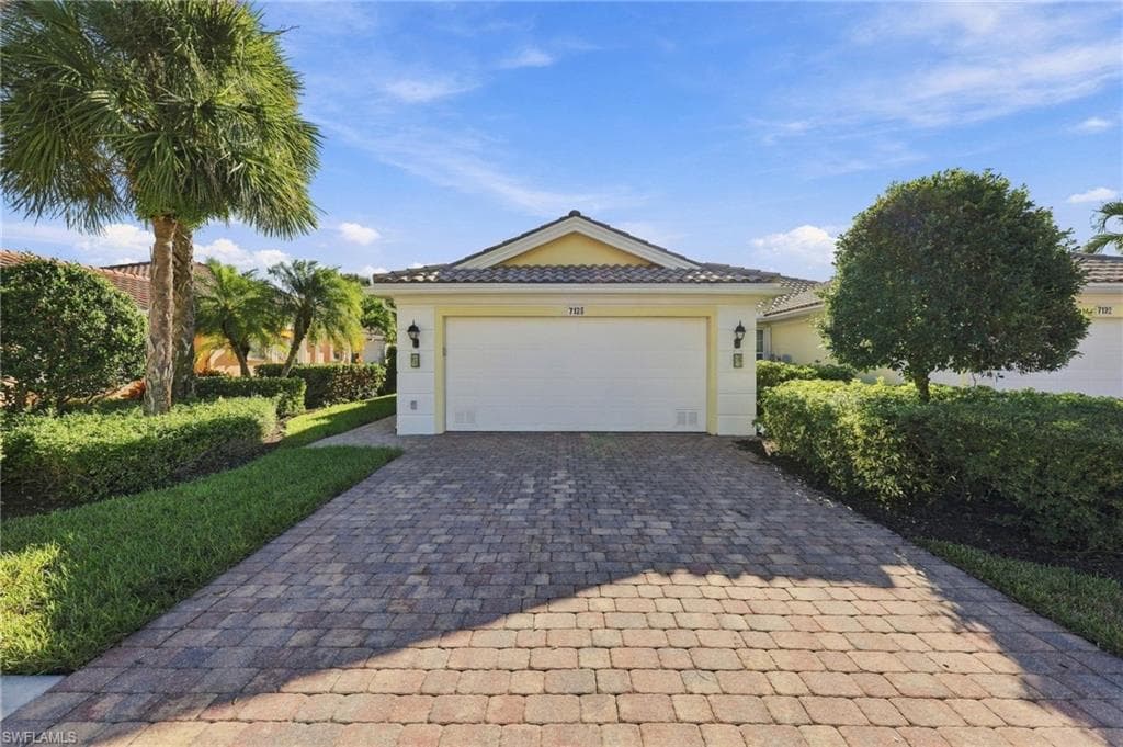 7128 Marconi Ct, Naples