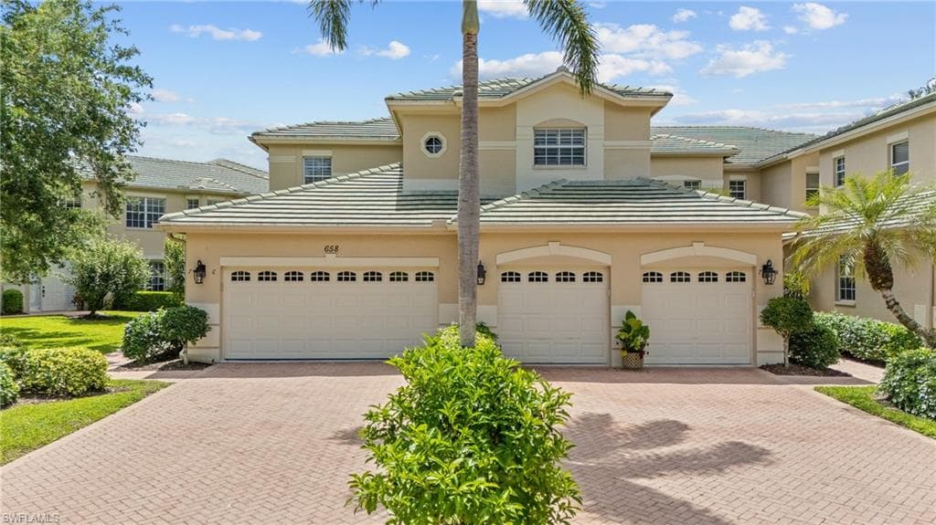 658 Vintage Reserve Cir #7c, Naples, photo 2