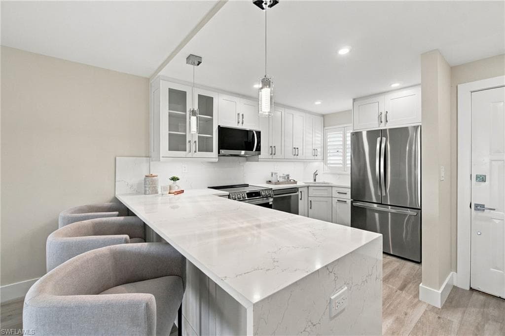 29 High Point Cir #204, Naples, photo 3