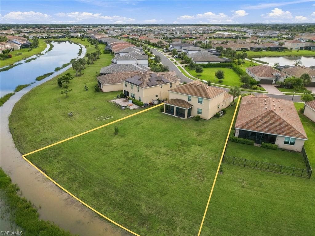 16145 Rosemallow Ln, Alva, photo 2