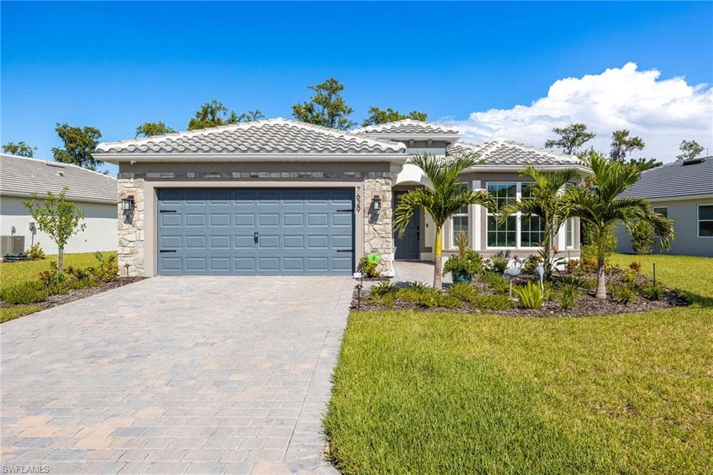 7629 Paradise Tree Dr, North Fort Myers