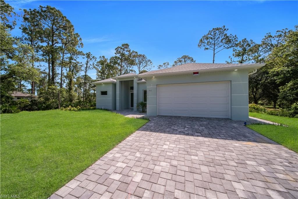 1912 Roosevelt Ave, Lehigh Acres, photo 3