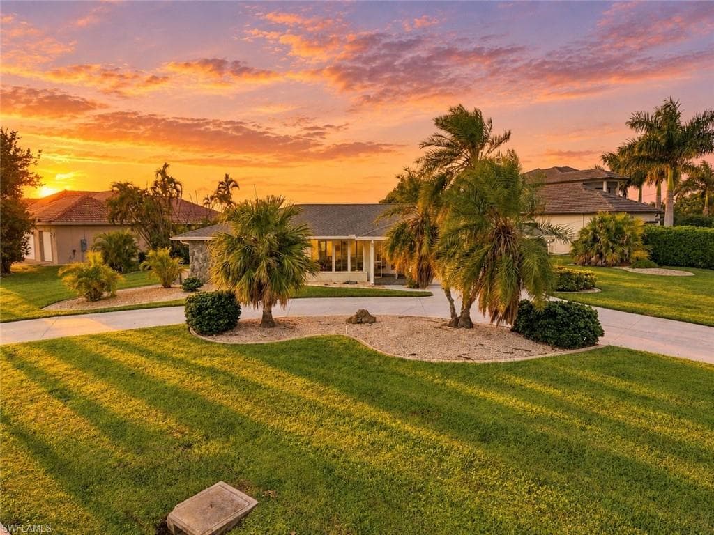 404 53rd Ter, Cape Coral, photo 2